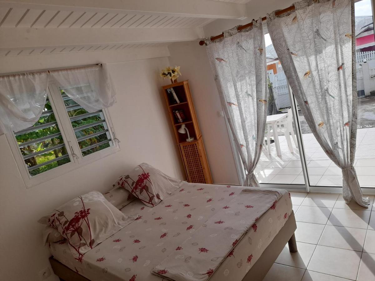 Le Studio De Jeannine Apartman Capesterre-Belle-Eau Kültér fotó