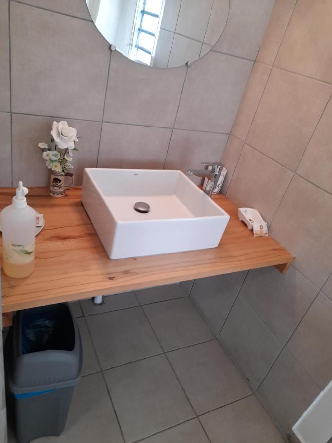Le Studio De Jeannine Apartman Capesterre-Belle-Eau Kültér fotó